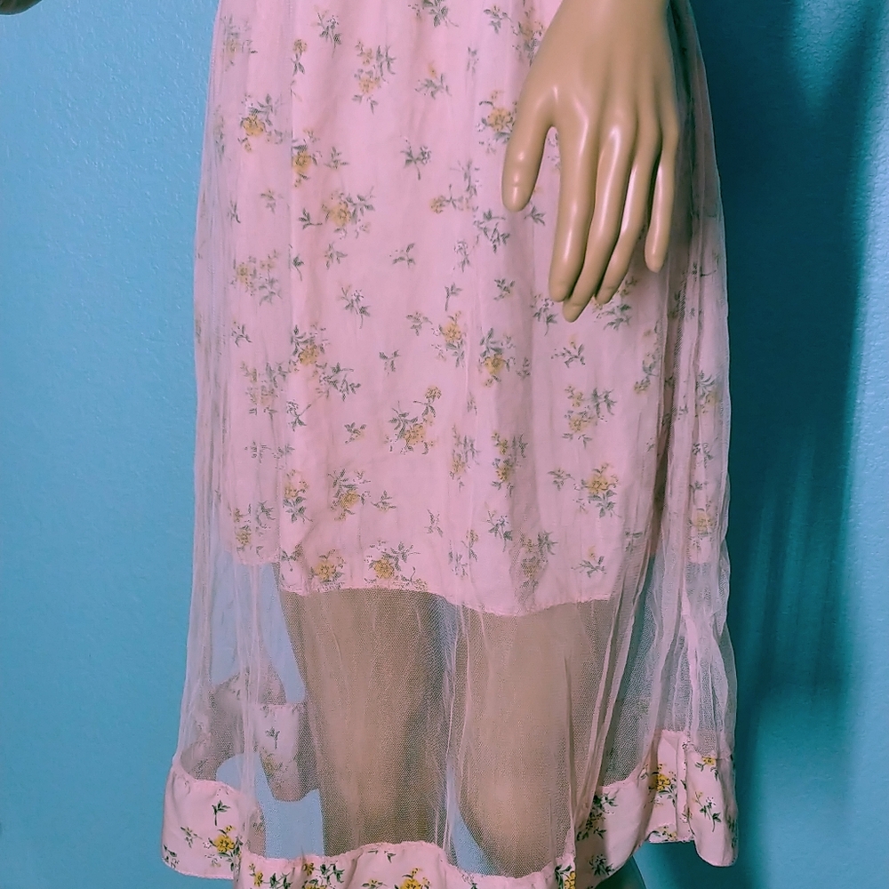 Floral lace midi dress